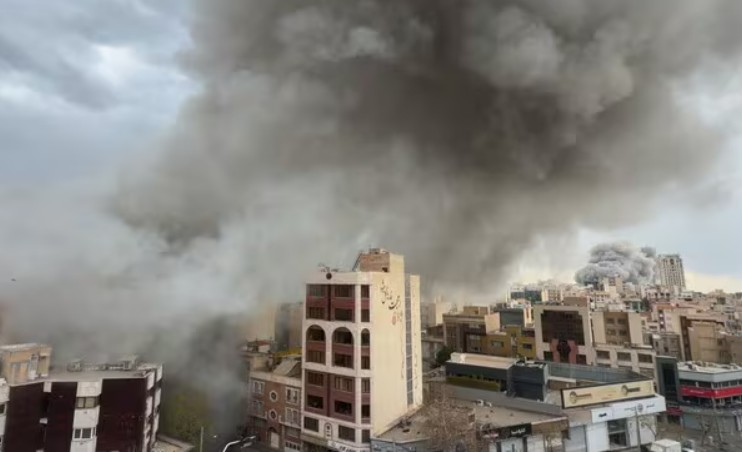 미국이 이란 공격하자 반격하는 '초승달 벨트<후티·이란·하마스·헤즈볼라>'